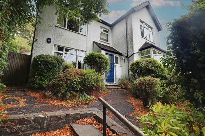 4 Bedroom Detached House For Sale In Fairdene Road, CR5