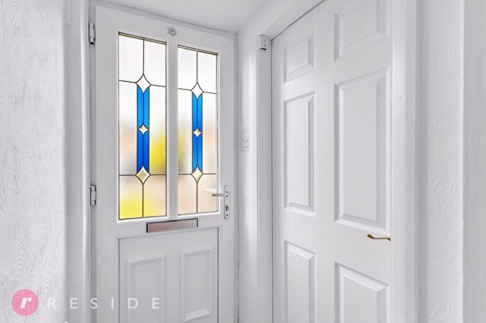 4 Bedroom Detached House For Sale In Tern Close, Bamford, Rochdale, OL11