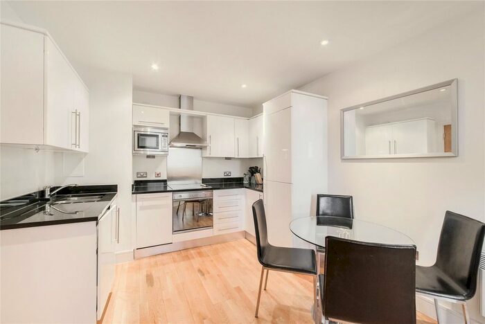 2 Bedroom Flat To Rent In Romney House, Marsham Street, Westminster, London, SW1P