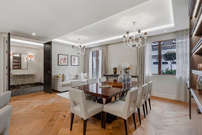 4 Bedroom Town House To Rent In Mayfair Row, Mayfair, W1J