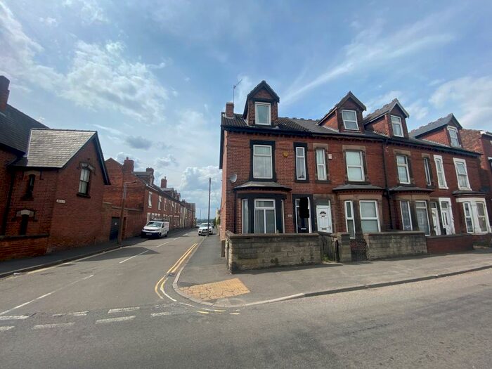 3 Bedroom End Of Terrace House To Rent In Stanton Road, Ilkeston, DE7