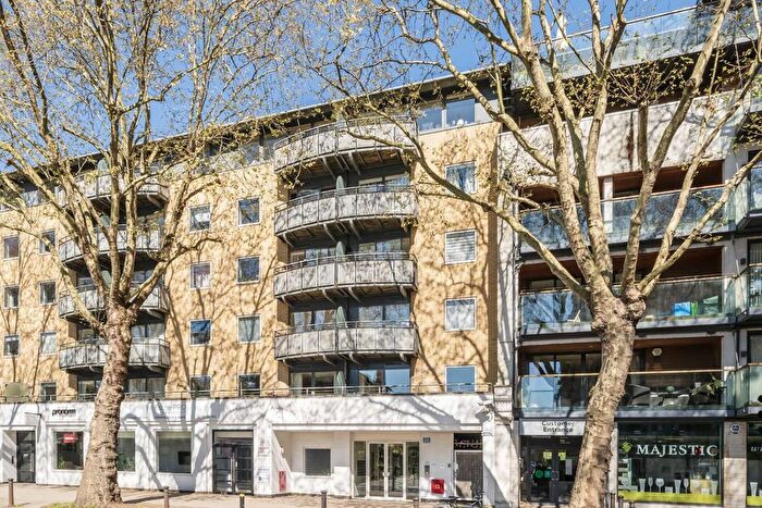 2 Bedroom Flat To Rent In Chiswick High Road, London, W4