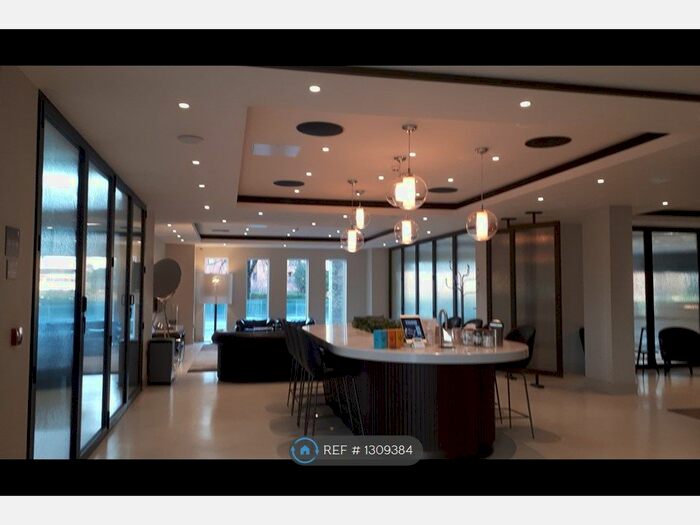 2 Bedroom Flat To Rent In Chester Road, Manchester, M15