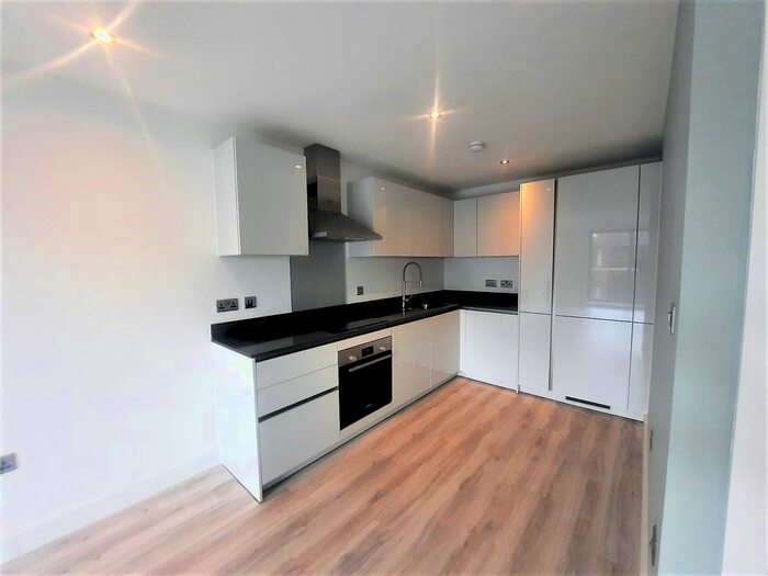 2 Bedroom Flat To Rent In Tamworth Street, Lichfield, WS13