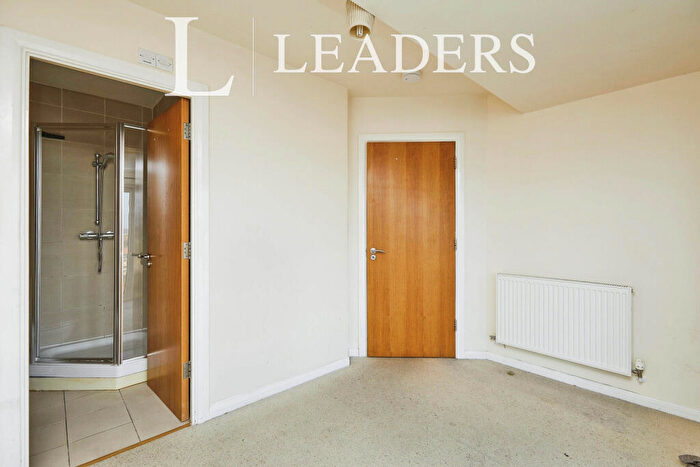 2 Bedroom Flat To Rent In Babington Court, Derby City, DE1