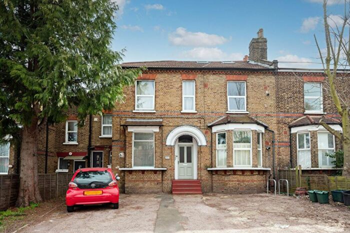 Studio To Rent In Croydon Road, Penge, London, SE20