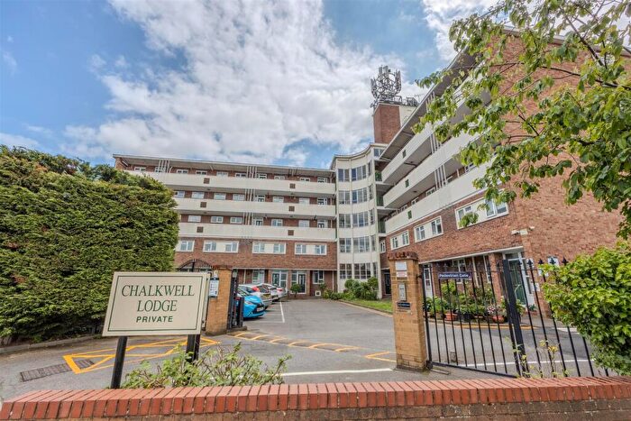2 Bedroom Maisonette For Sale In Chalkwell Lodge, London Road, Westcliff-On-Sea, SS0