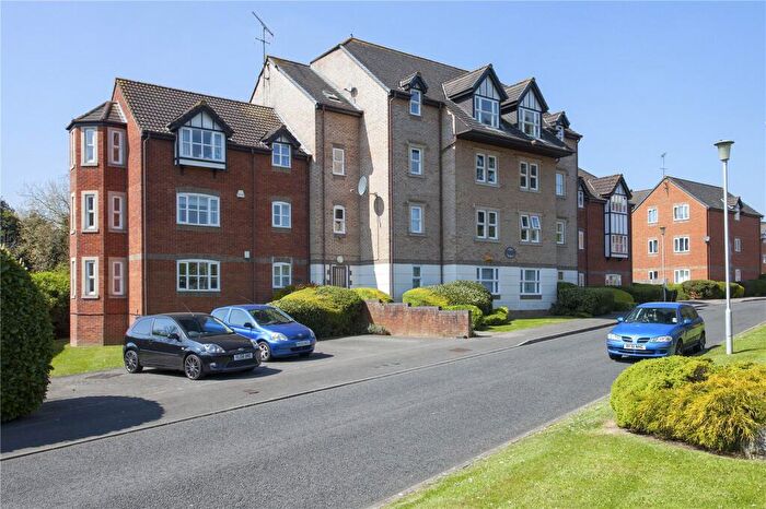 2 Bedroom Apartment To Rent In Ashdown House, Rembrandt Way, Reading, Berkshire, RG1