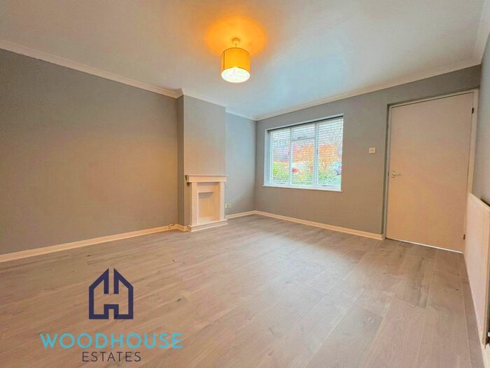 1 Bedroom Maisonette To Rent In Copwood Close, London, N12