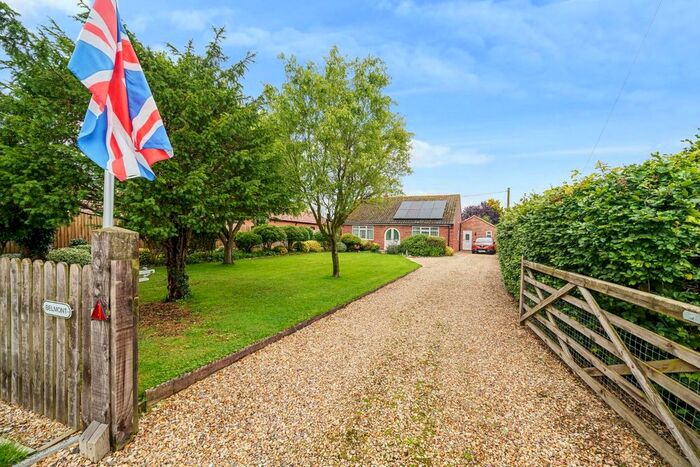 3 Bedroom Detached Bungalow For Sale In Copper Street, Bucknall, Woodhall Spa, LN10