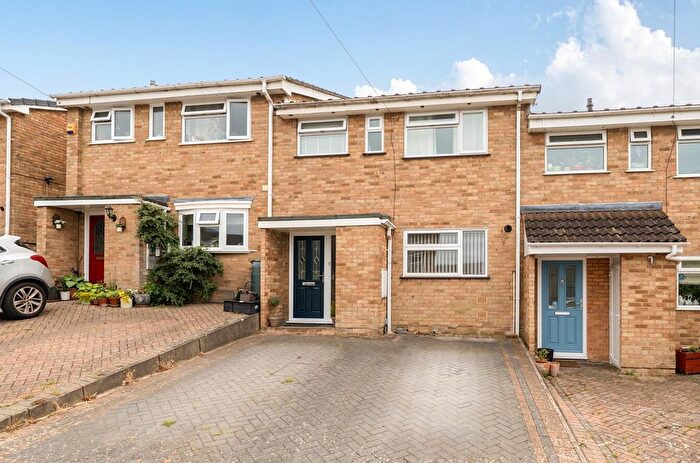 3 Bedroom Terraced House For Sale In Bodycoats Road, Chandler's Ford, SO53