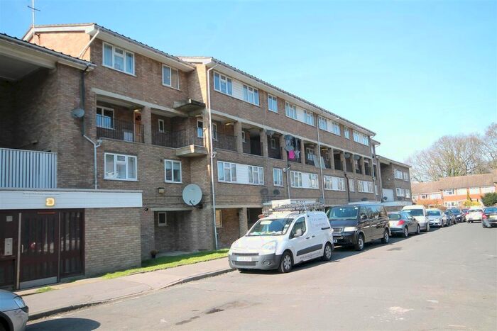 3 Bedroom Maisonette To Rent In Hackington Crescent, Beckenham, BR3