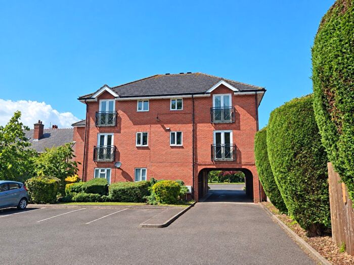 2 Bedroom Flat For Sale In Priory Court, Lichfield Road, Walsall, West Midlands, WS9