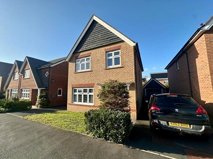 3 Bedroom Detached House For Sale In Holly Wood Way, Blackpool, FY4
