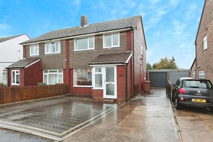 3 Bedroom Semi-Detached House For Sale In Charles Street, Caerphilly, CF83