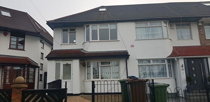 6 Bedroom Semi-Detached House To Rent In Eastleigh Avenue, HA2