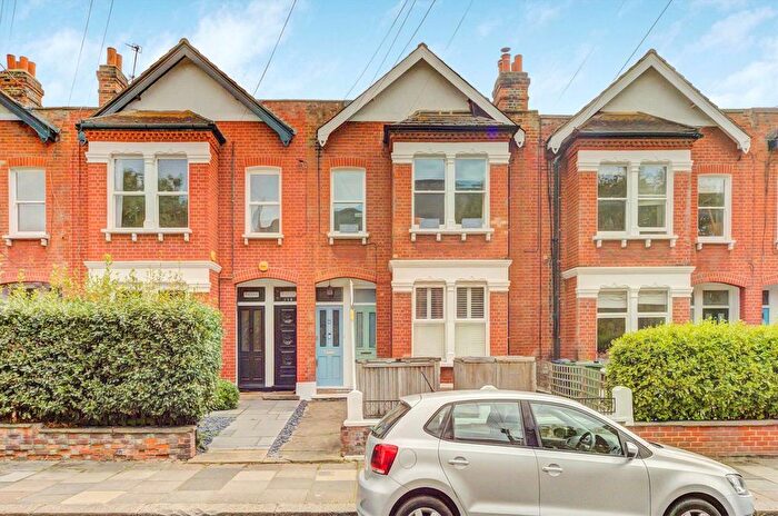 2 Bedroom Maisonette For Sale In Telford Avenue, Streatham Hill, SW2