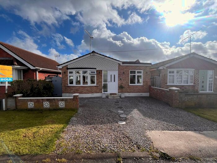 3 Bedroom Detached Bungalow To Rent In Thelma Avenue, Canvey Island, SS8
