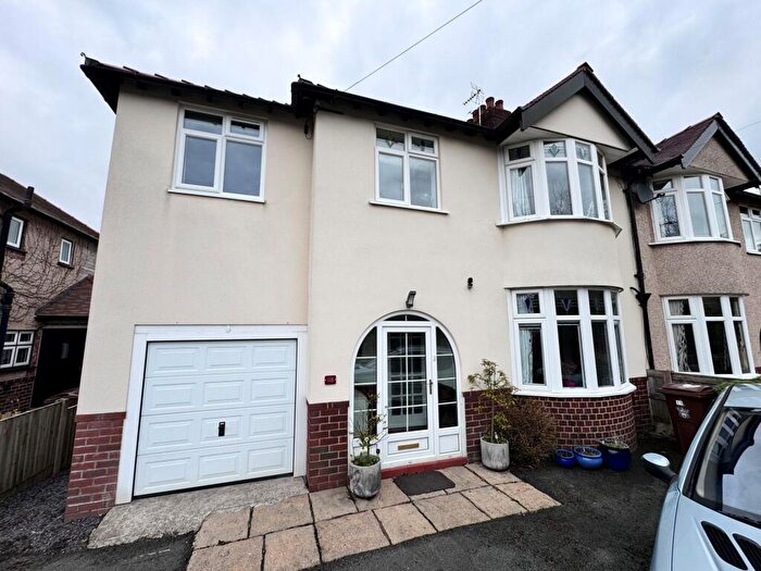 5 Bedroom Semi-Detached House For Sale In Manchester Road, Chapel-En-Le-Frith, SK23