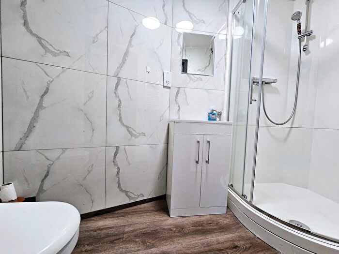 2 Bedroom Flat To Rent In Warspite Road, Woolwich, SE18