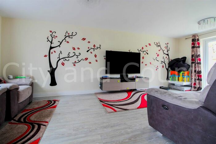 5 Bedroom Detached House To Rent In Firecrest, Hampton Vale, Peterborough, PE7