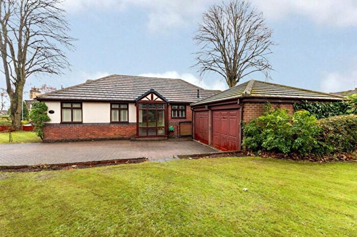 3 Bedroom Bungalow To Rent In Hazelhurst Court, Pudsey, West Yorkshire, LS28