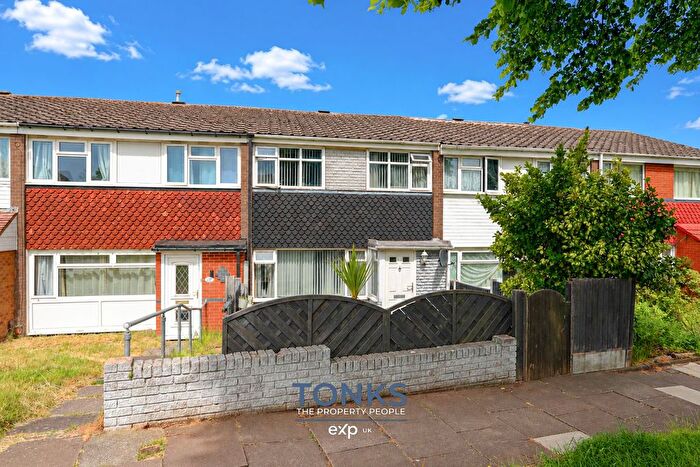 3 Bedroom Terraced House For Sale In Cromwell Lane, Birmingham, B31