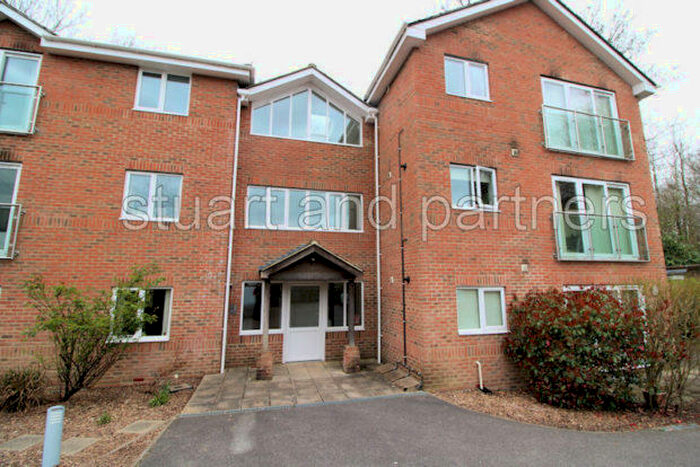 1 Bedroom Flat To Rent In South Road, Haywards Heath, RH16