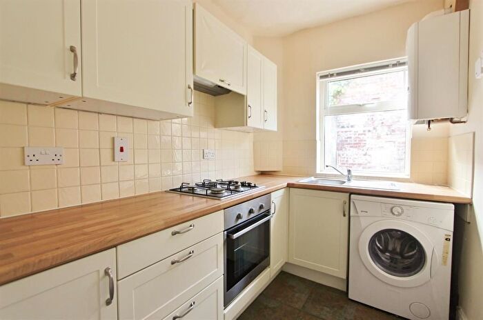3 Bedroom Terraced House To Rent In Neill Road, Sheffield, S11