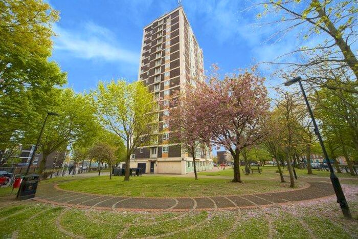 1 Bedroom Flat To Rent In Kenneth Robbins House, London, N17