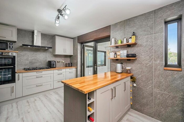 3 Bedroom Semi-Detached House For Sale In Greenacres, Plymouth, PL9