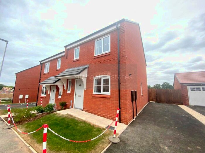 3 Bedroom Semi-Detached House To Rent In Gartree Road, Leicester, LE2