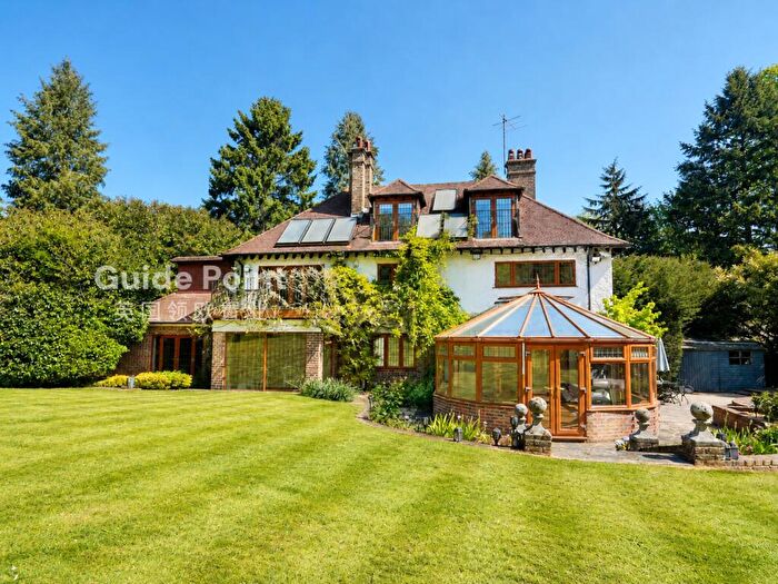 6 Bedroom Detached House For Sale In The Avenue, Whyteleafe, Surrey, CR3