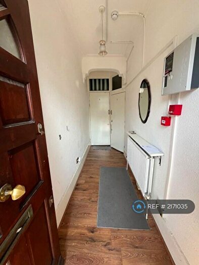 3 Bedroom Flat To Rent In Truro Road, London, N22