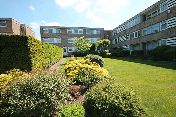 2 Bedroom Flat To Rent In Wickham Road, Shirley, Croydon, CR0