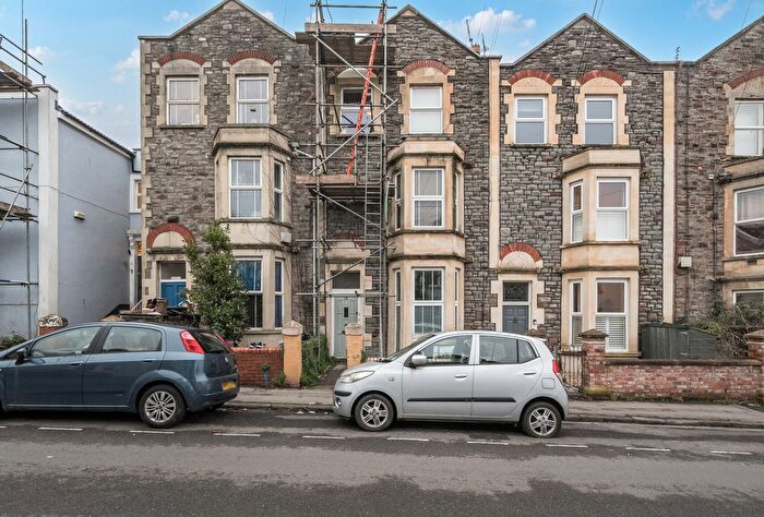 1 Bedroom Flat For Sale In Stackpool Road, Bristol, Somerset, BS3