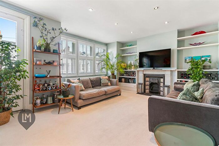 3 Bedroom Flat For Sale In Clonmore Street, London, SW18