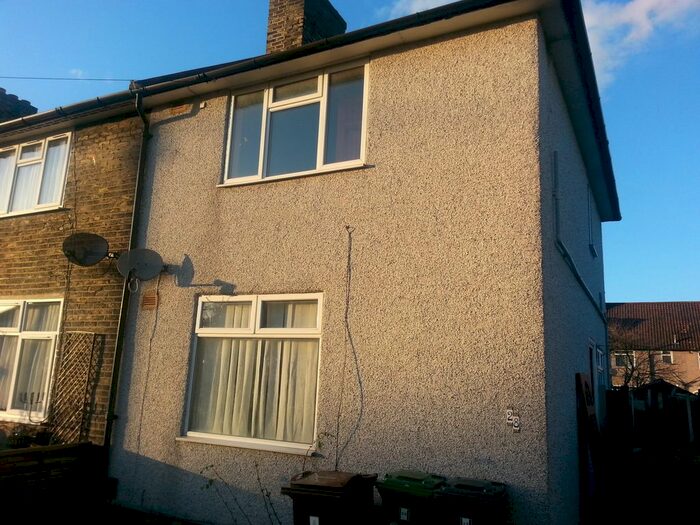 2 Bedroom Semi-Detached House To Rent In Dagenham, Essex, RM9