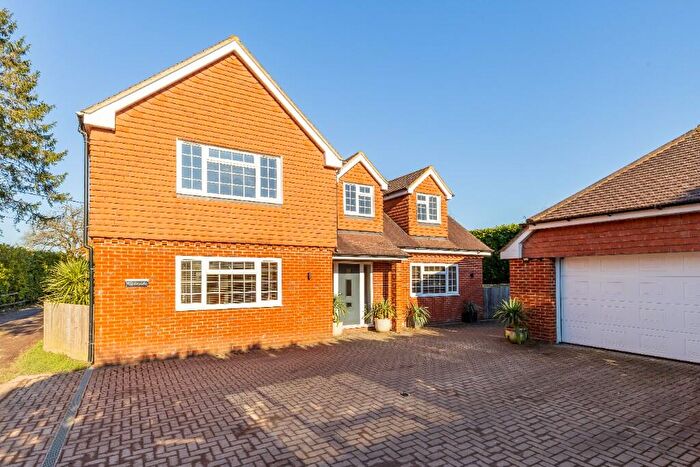 5 Bedroom Detached House For Sale In The Drive, RH14