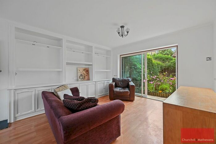 3 Bedroom Terraced House To Rent In Tamarisk Square, London, W12