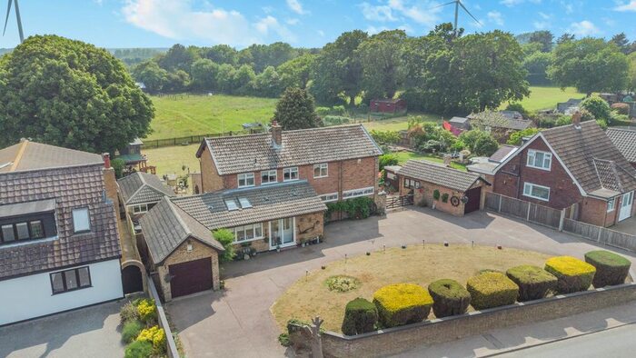 4 Bedroom Detached House For Sale In Whites Lane, Kessingland, Lowestoft, NR33