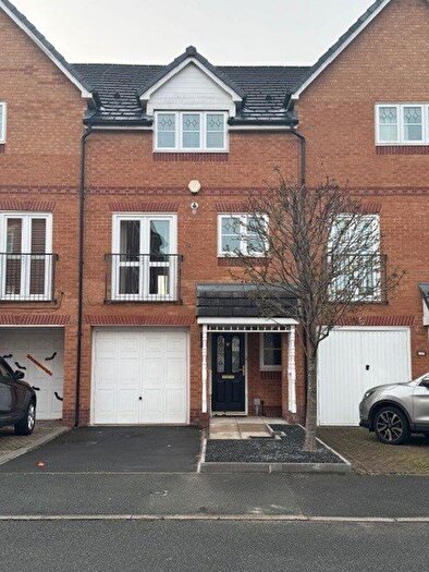 4 Bedroom Terraced House To Rent In Lawnhurst Ave, Brooklands, M23