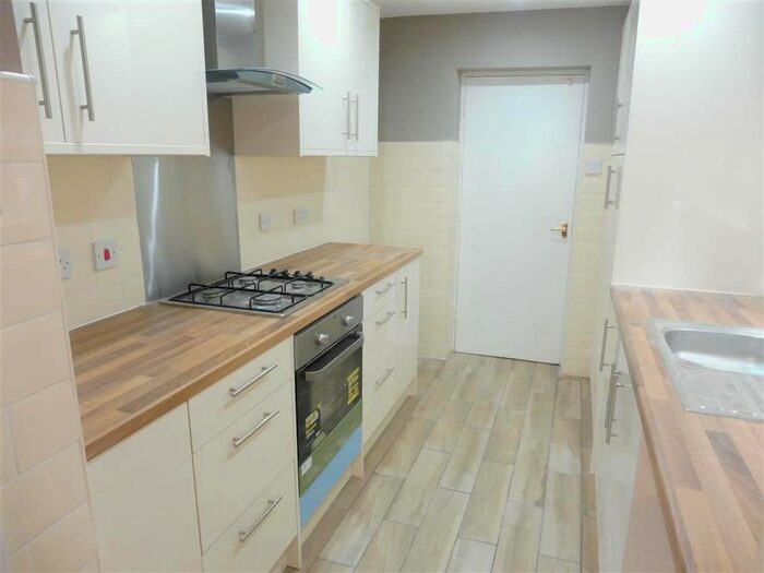2 Bedroom Flat To Rent In Leicester Road, Oadby, Leicester, LE2