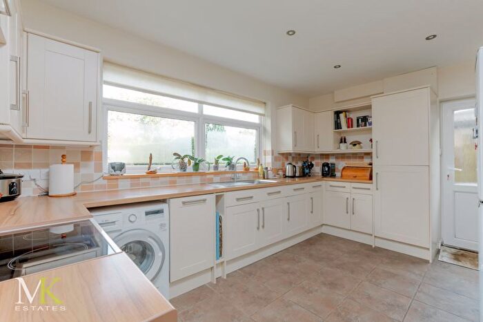 3 Bedroom Chalet For Sale In Woodbury Avenue, Bournemouth, BH8