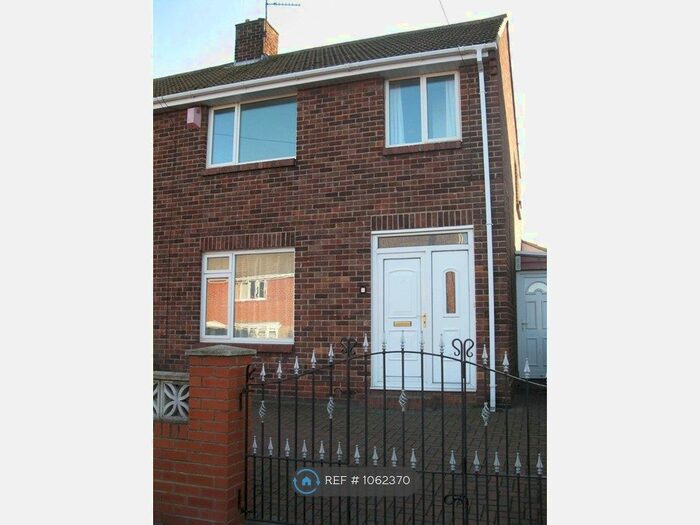 3 Bedroom Semi-Detached House To Rent In Dunelm Drive, West Boldon, East Boldon, NE36