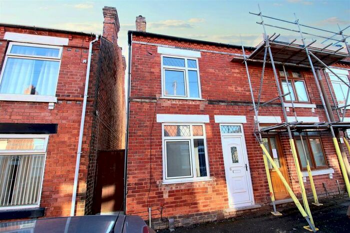 2 Bedroom End Of Terrace House To Rent In Lynncroft, Eastwood, Nottingham, NG16