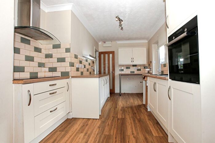 3 Bedroom Detached Bungalow For Sale In Meynell Walk, Peterborough, PE3