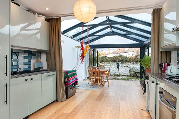 4 Bedroom Maisonette To Rent In St. Quintin Avenue, London, W10