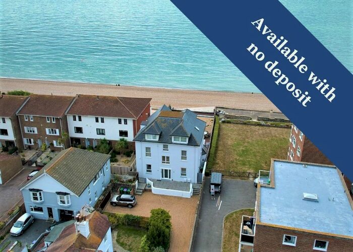 2 Bedroom Flat To Rent In The Riviera, Sandgate, CT20