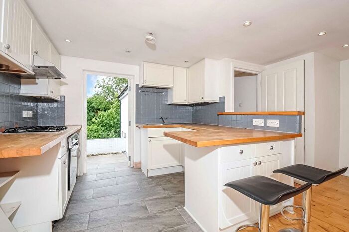 1 Bedroom Flat To Rent In Earlsfield Road, London, SW18